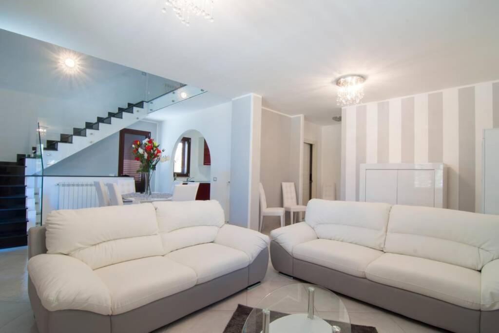 Hh Selection Emiro Villa Lascari Exterior foto